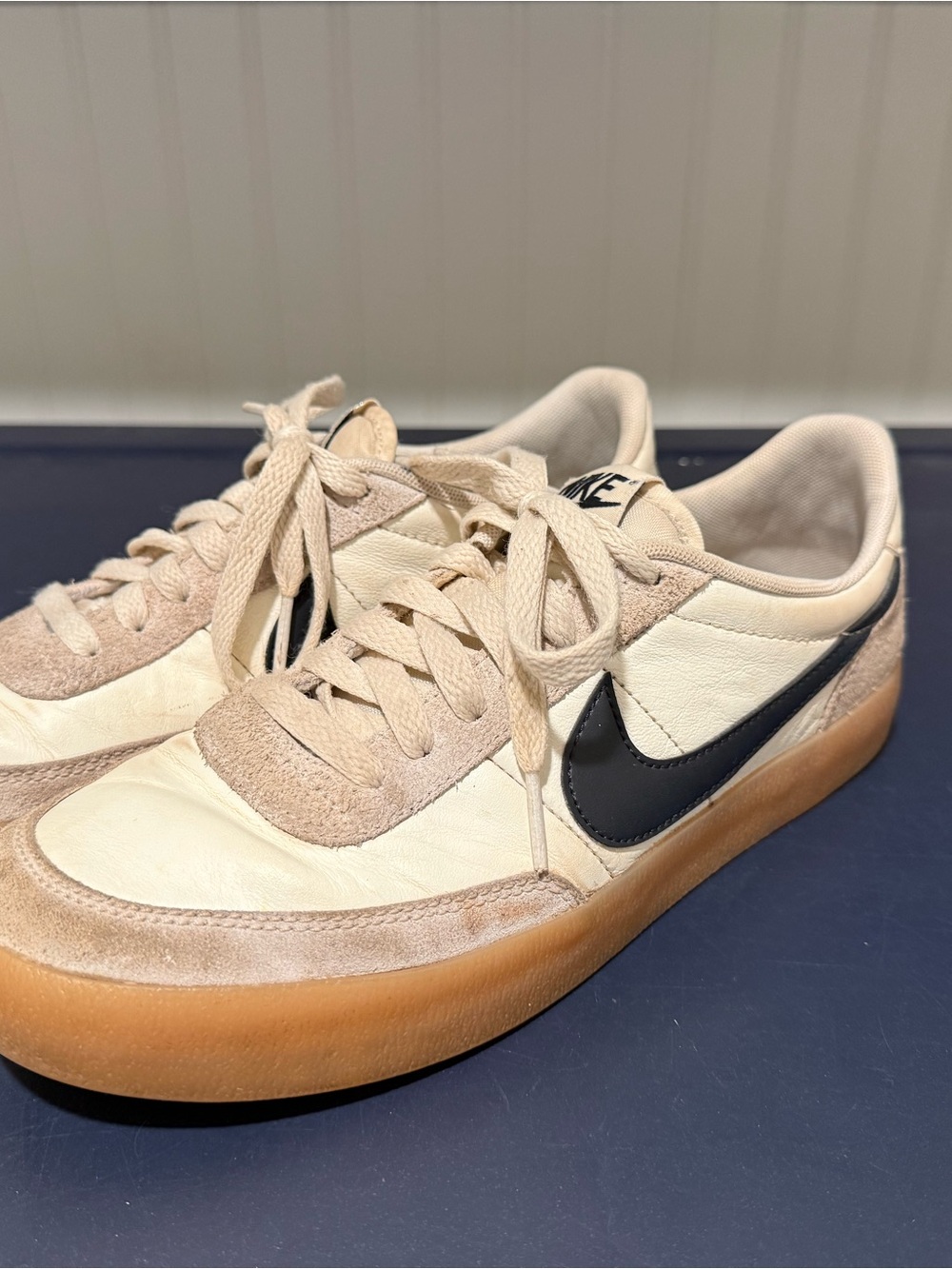 Nike Cream, Tan & Black Low-Top Sneakers